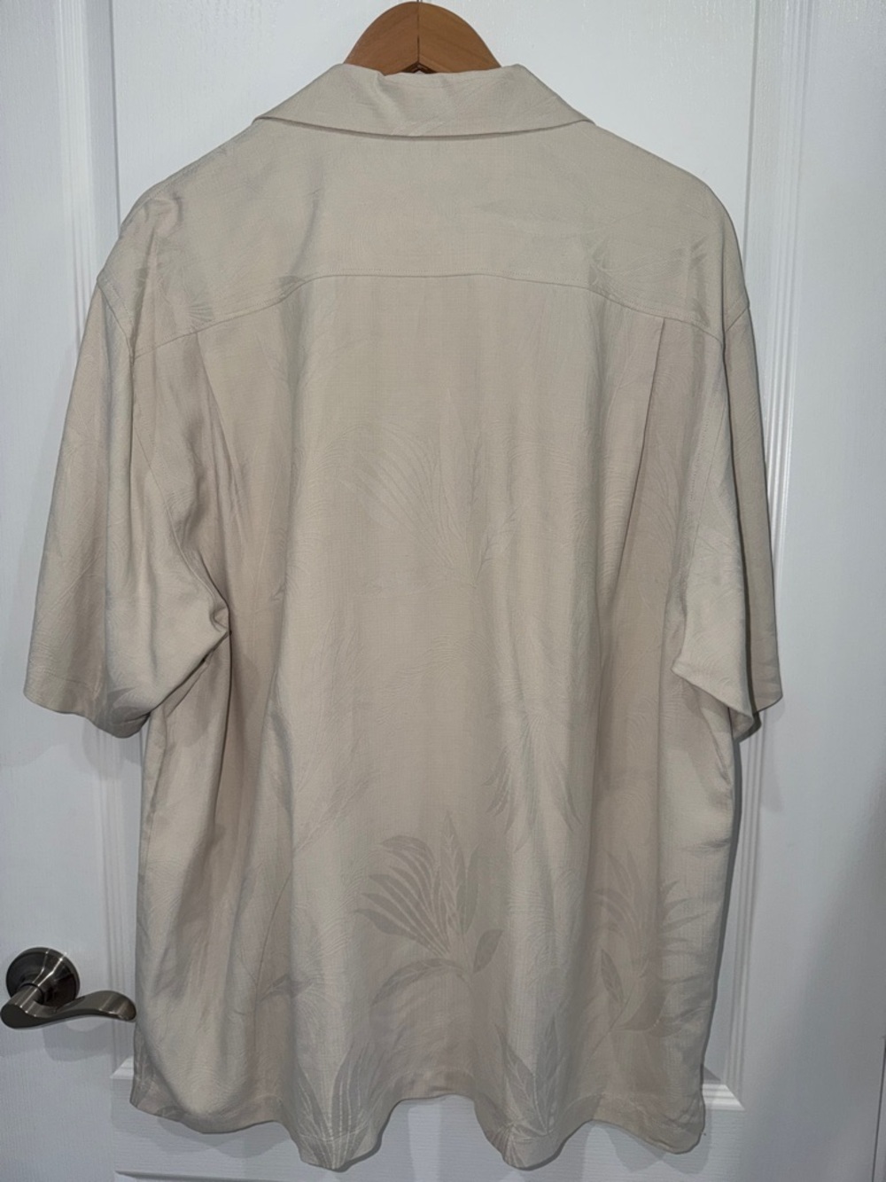 Tommy Bahama Beige Short-Sleeve Camp Button-Down Shirt floral print size XLarge - Picture 5 of 5